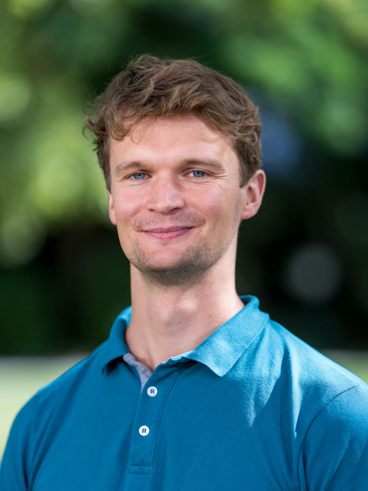 Portrait von Jonas Dern